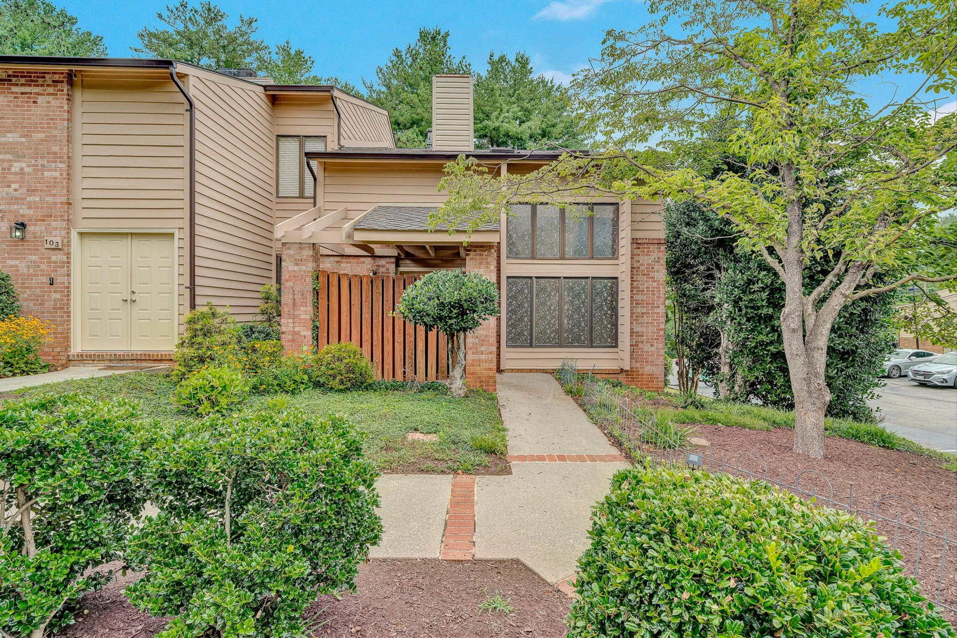 101 Windward DR SW