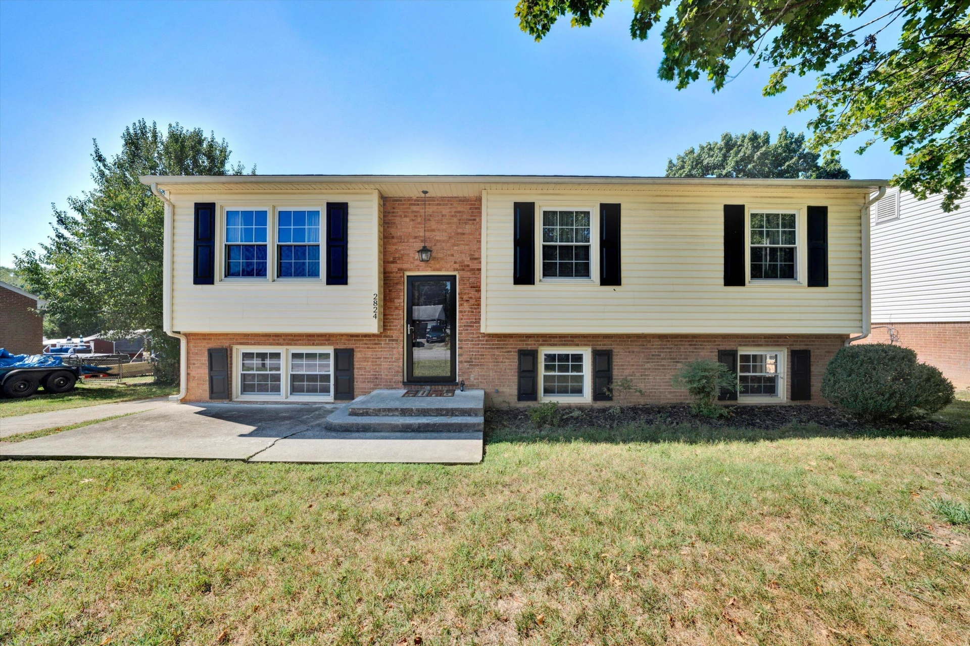 2824 Diplomat DR - Photo 2