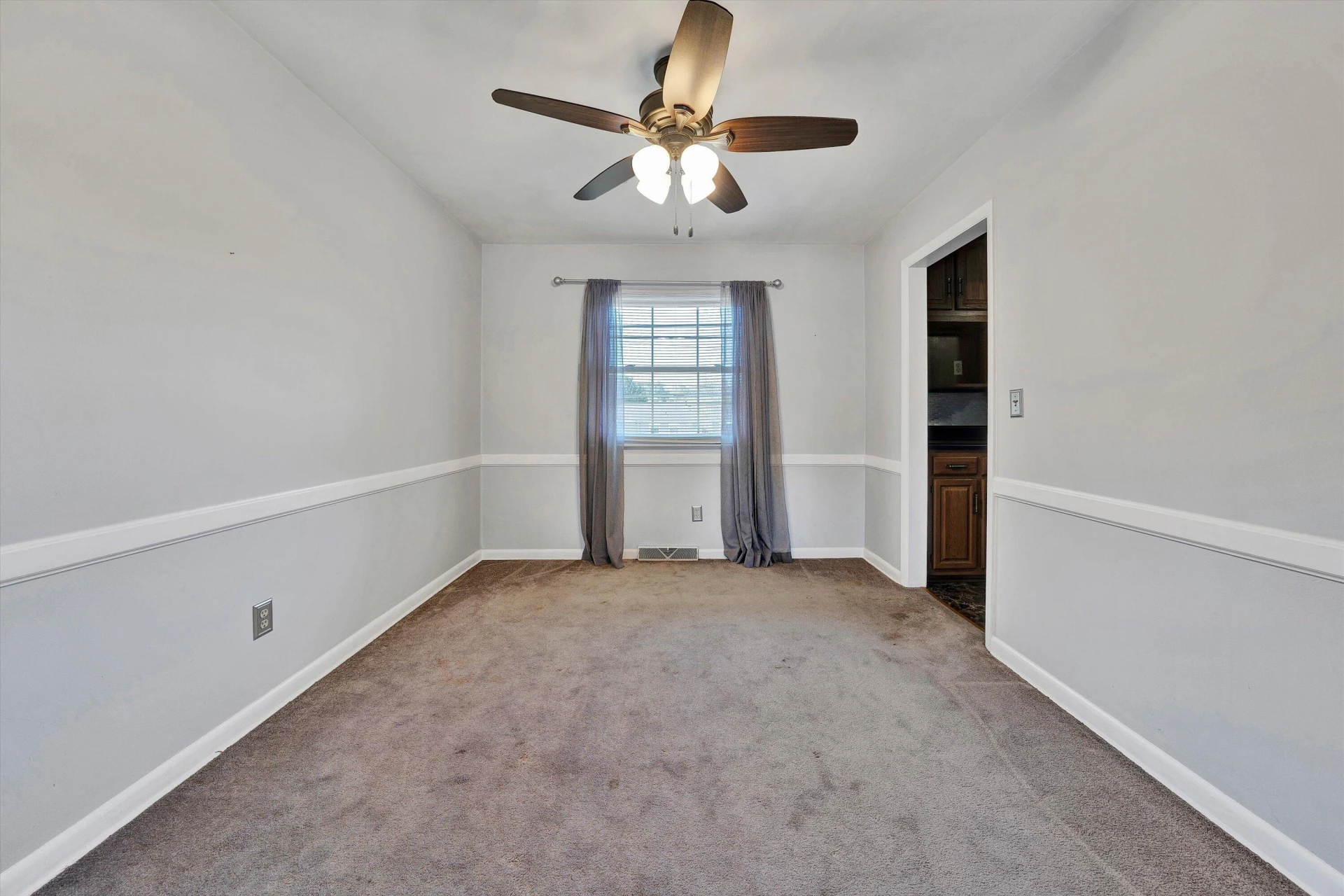 2824 Diplomat DR - Photo 6