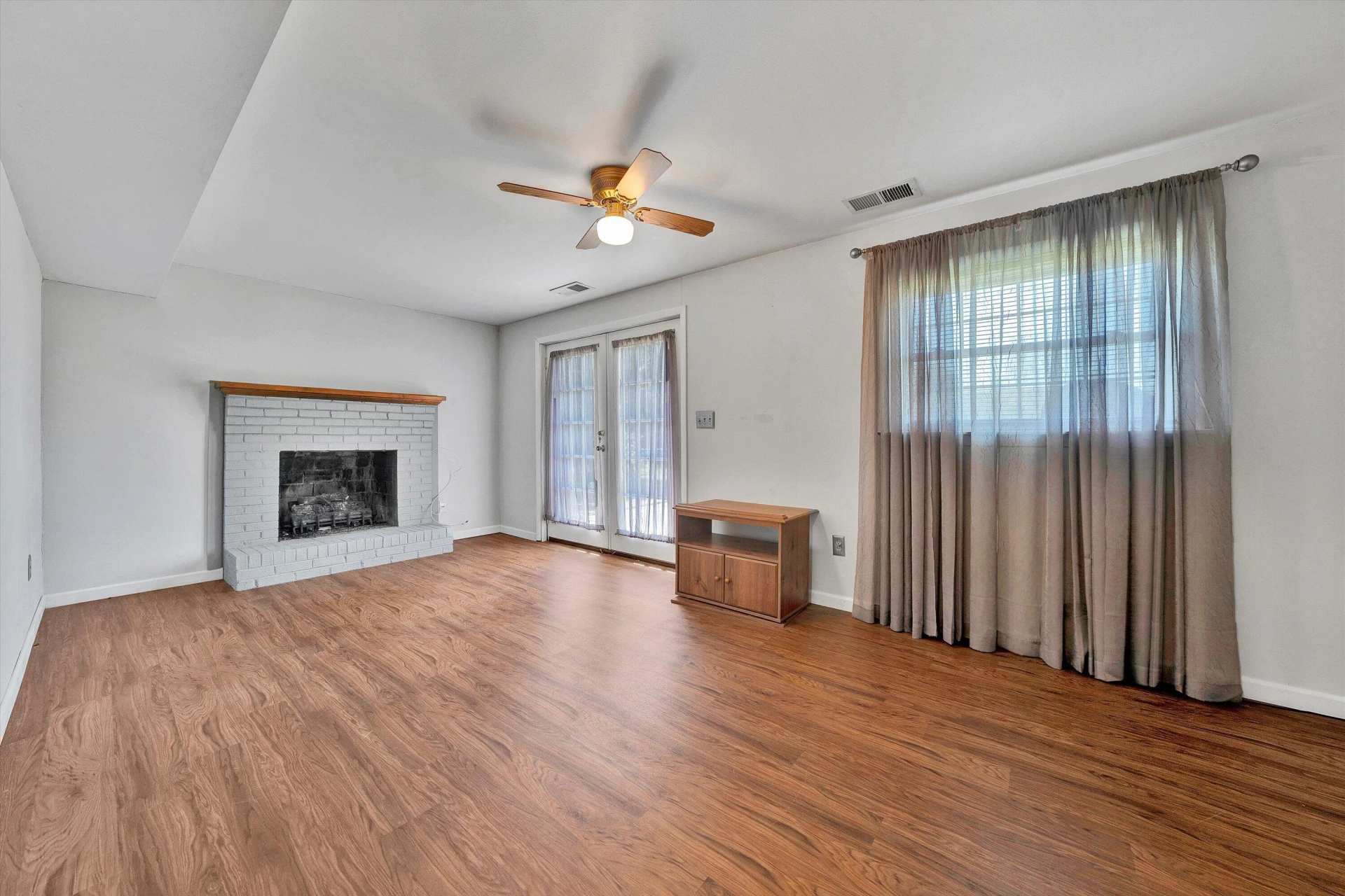 2824 Diplomat DR - Photo 15