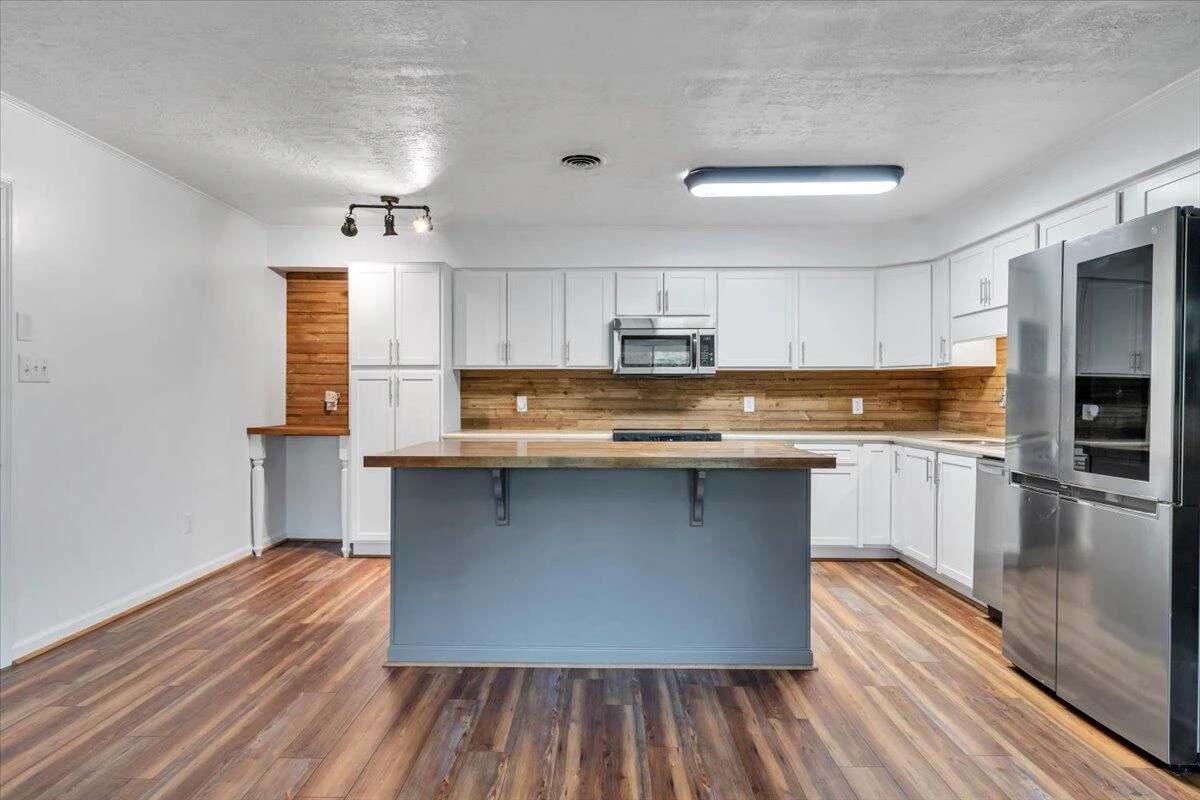 3402 S Park CIR - Photo 12