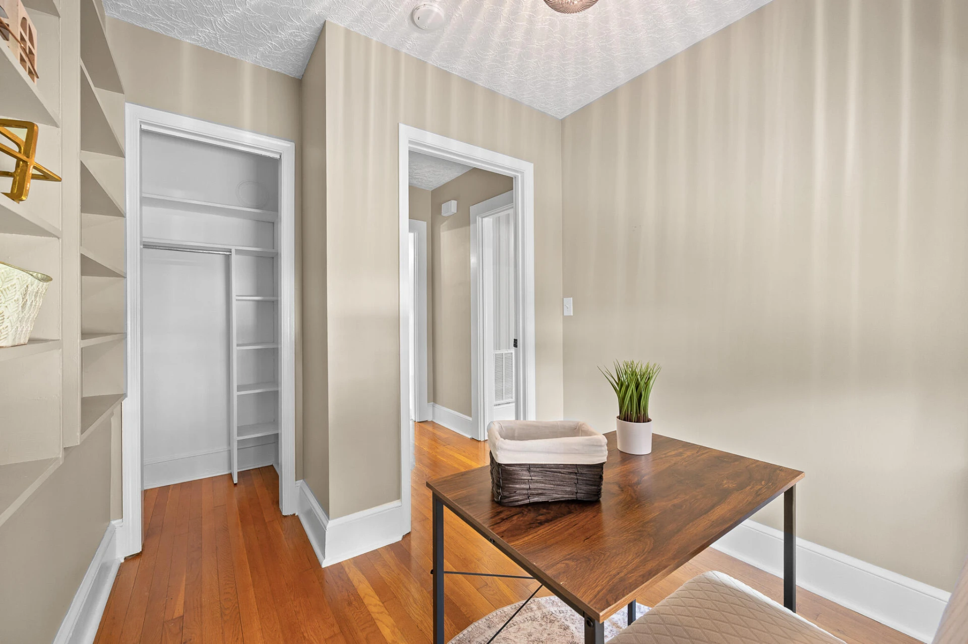 705 Vine ST - Photo 14