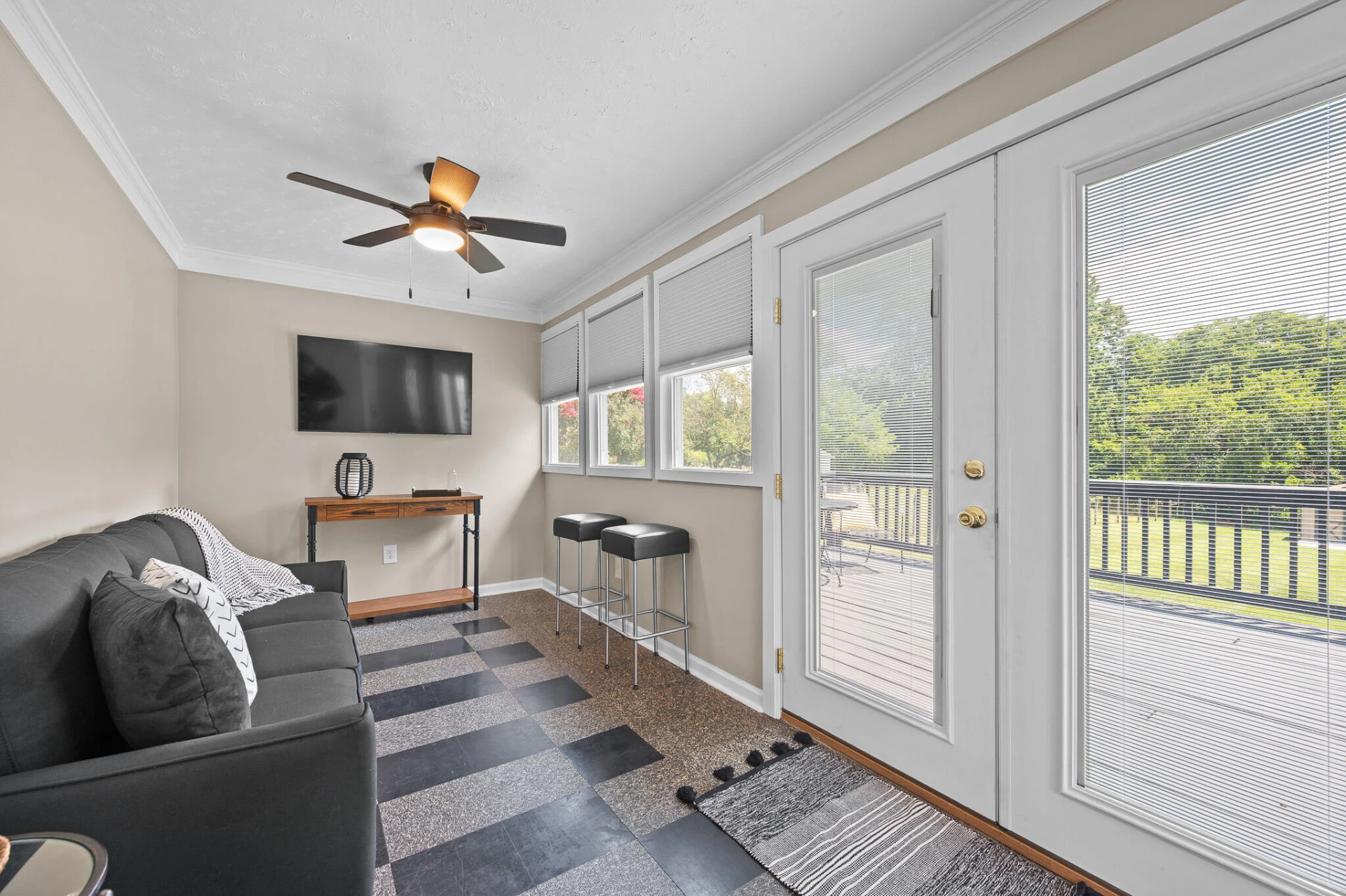 705 Vine ST - Photo 19