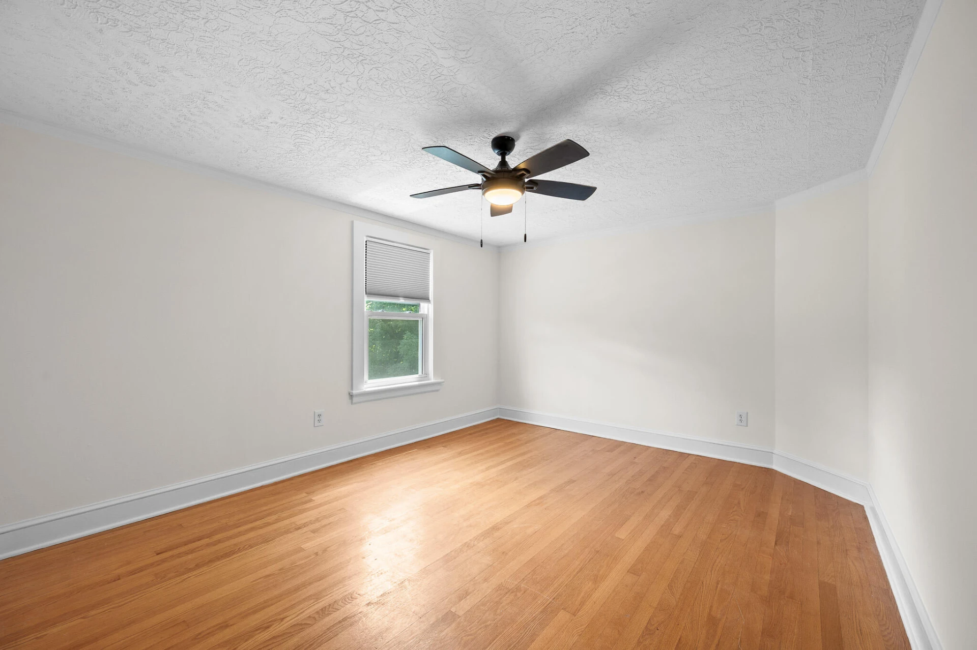 705 Vine ST - Photo 25