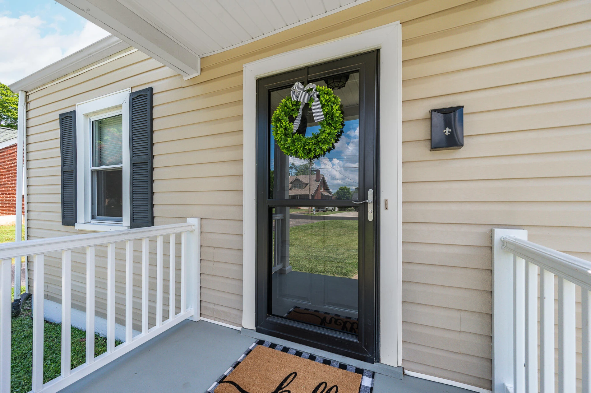 705 Vine ST - Photo 4