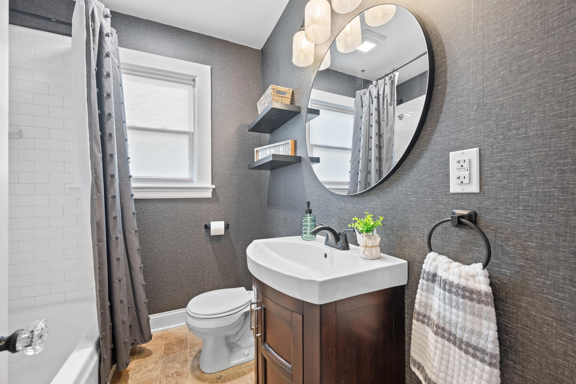 705 Vine ST - Photo 9