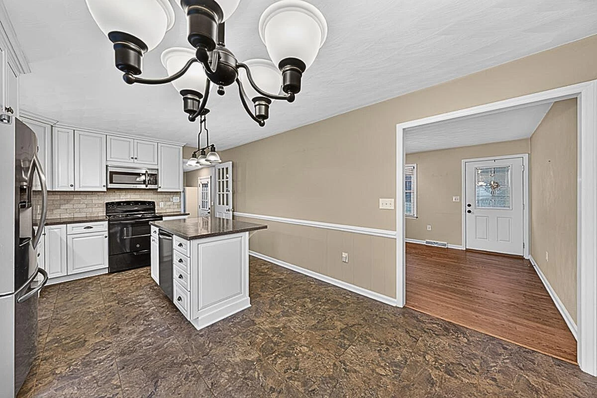 1069 PECKS RD - Photo 7