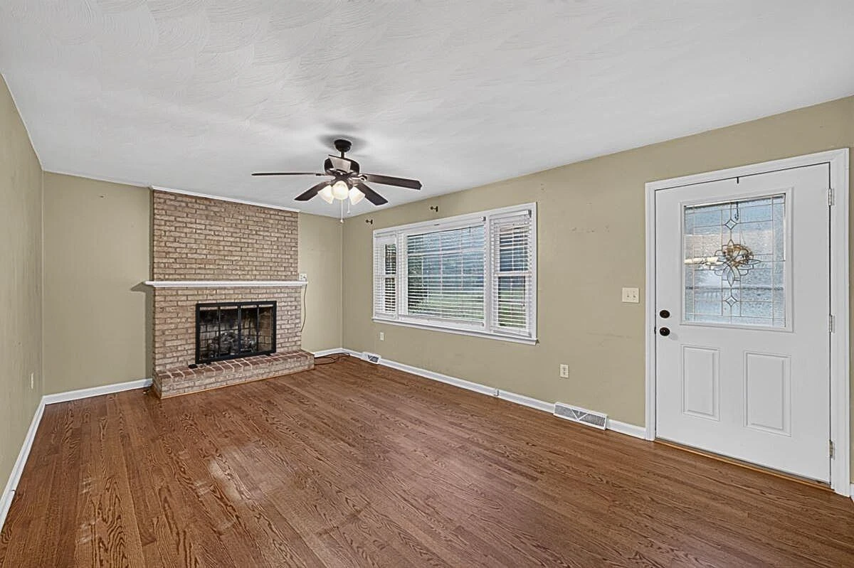 1069 PECKS RD - Photo 8
