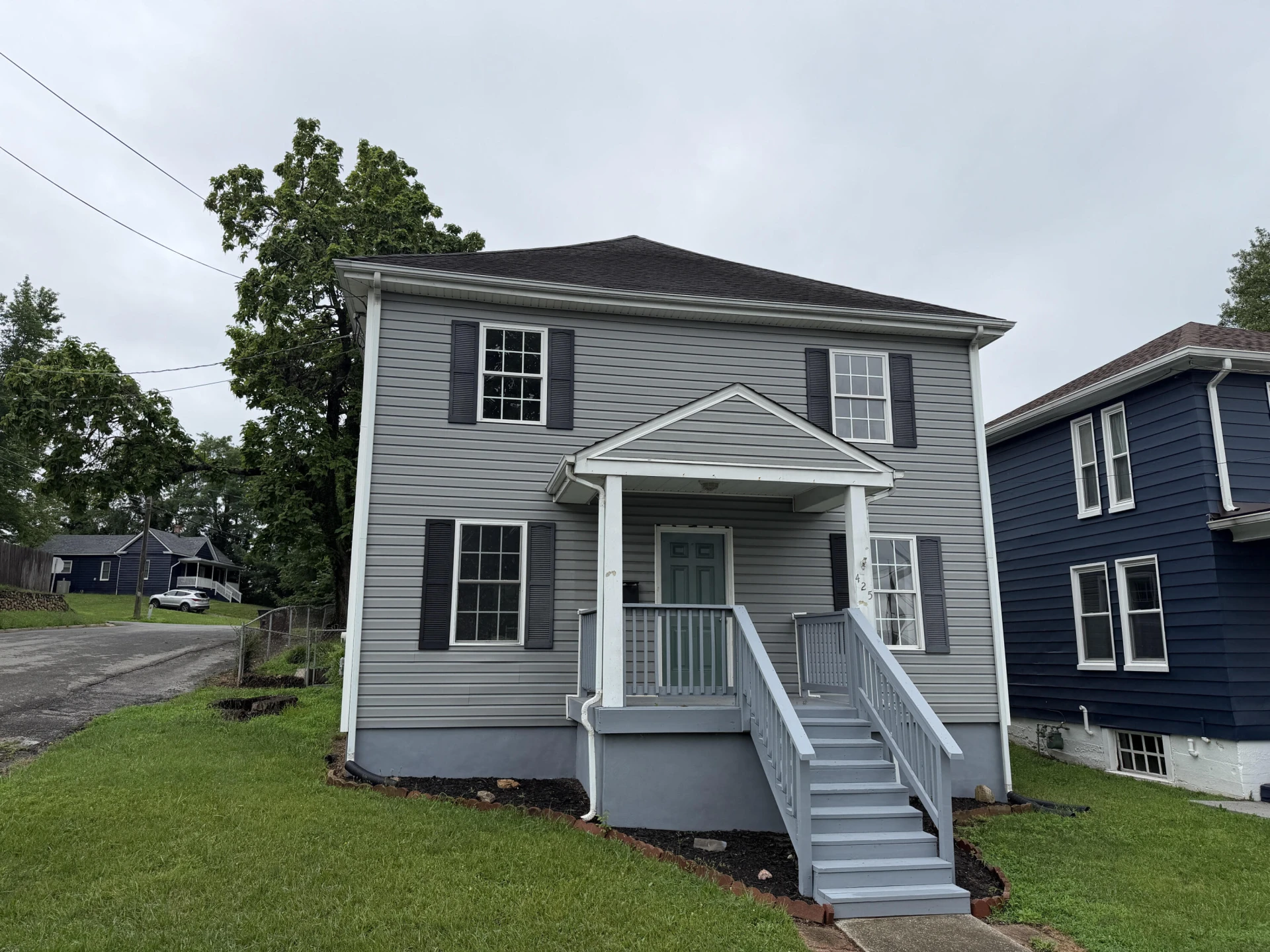 425 Jefferson AVE