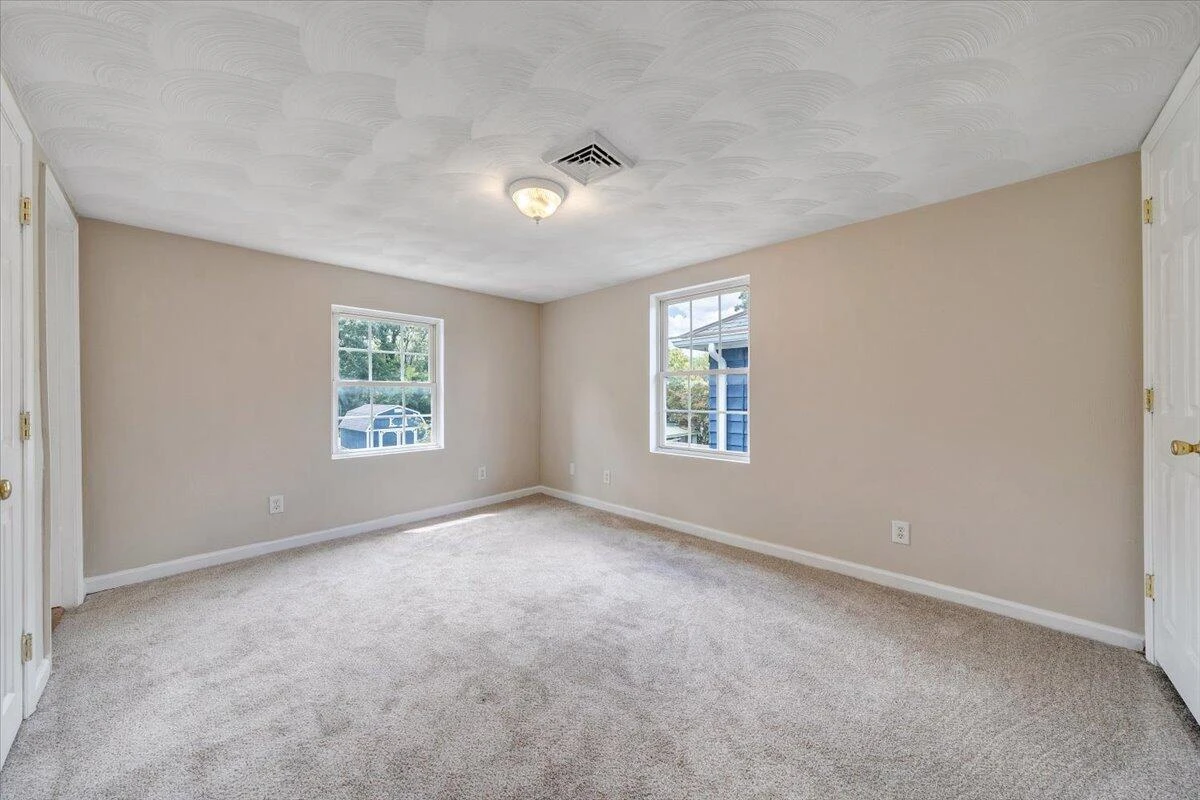 425 Jefferson AVE - Photo 28