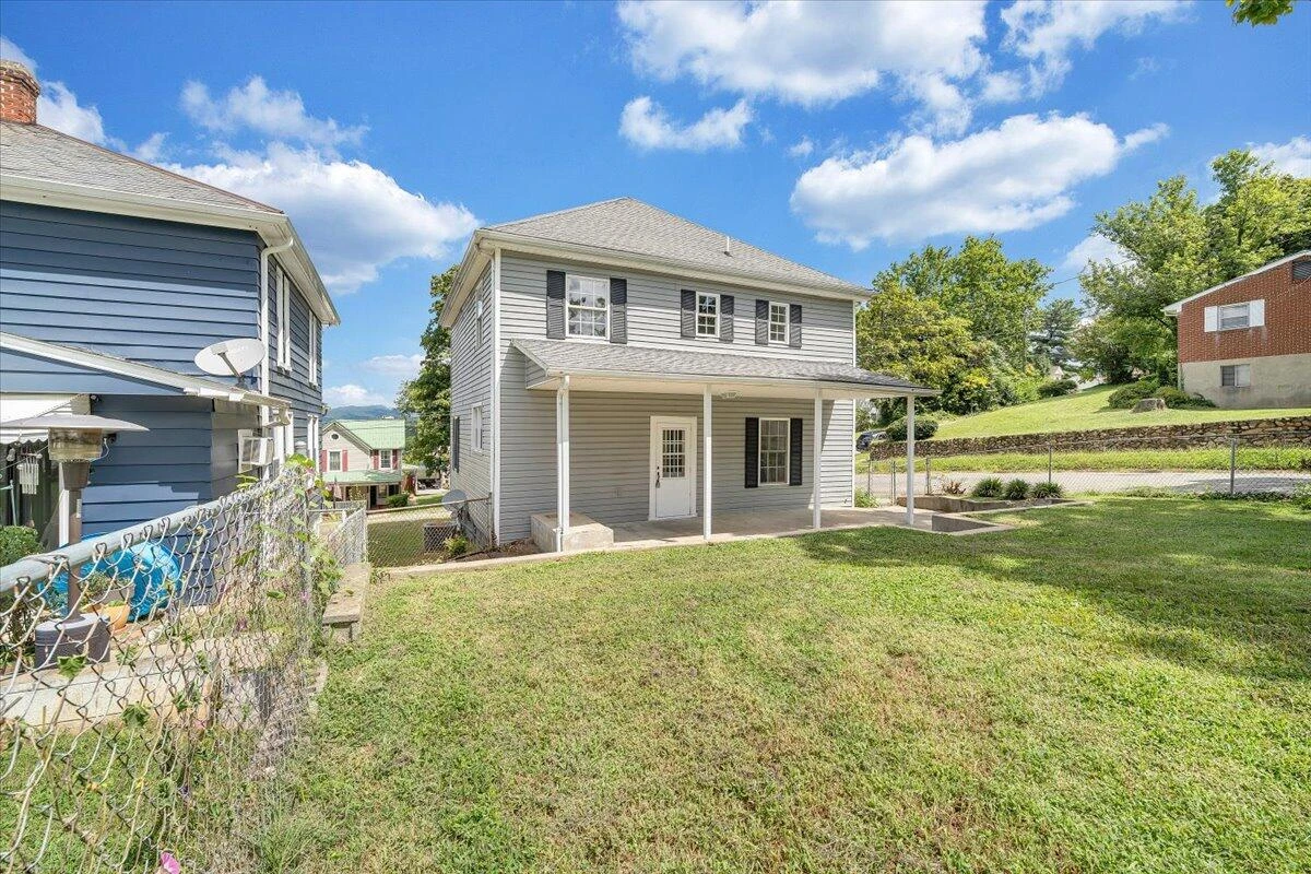 425 Jefferson AVE - Photo 30