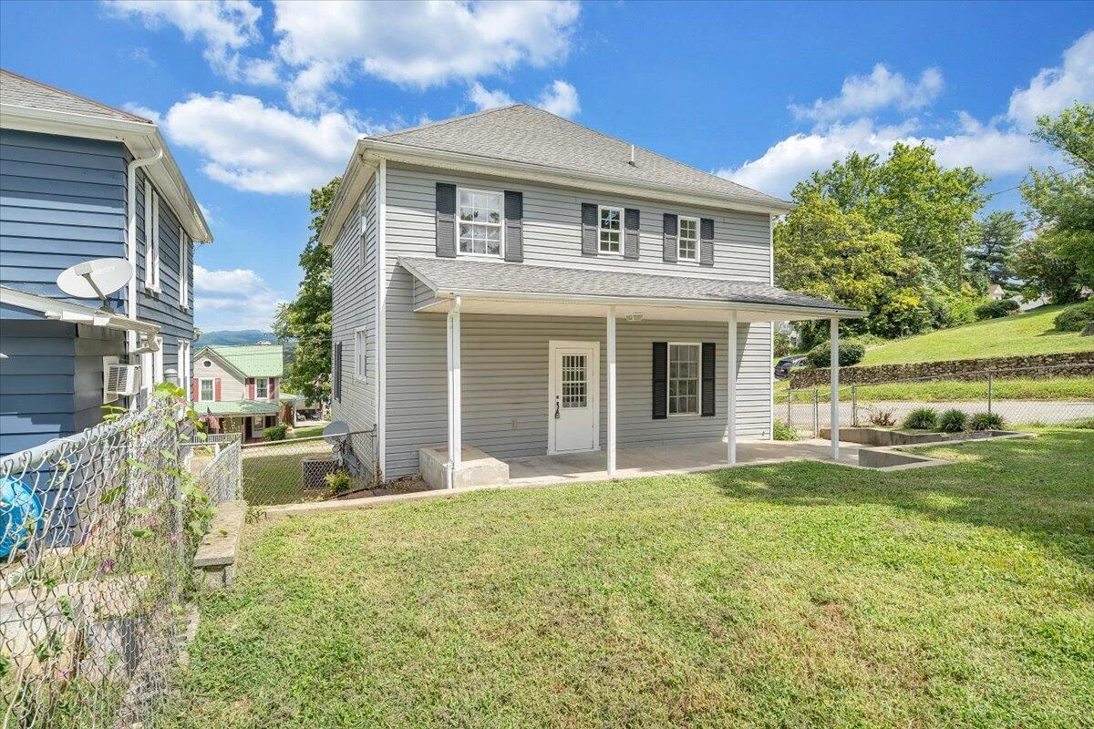 425 Jefferson AVE - Photo 34