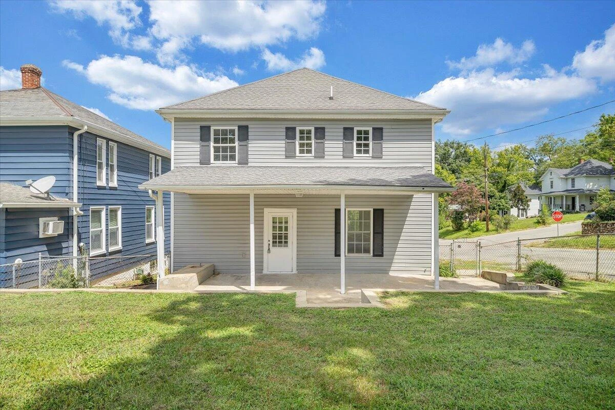 425 Jefferson AVE - Photo 37