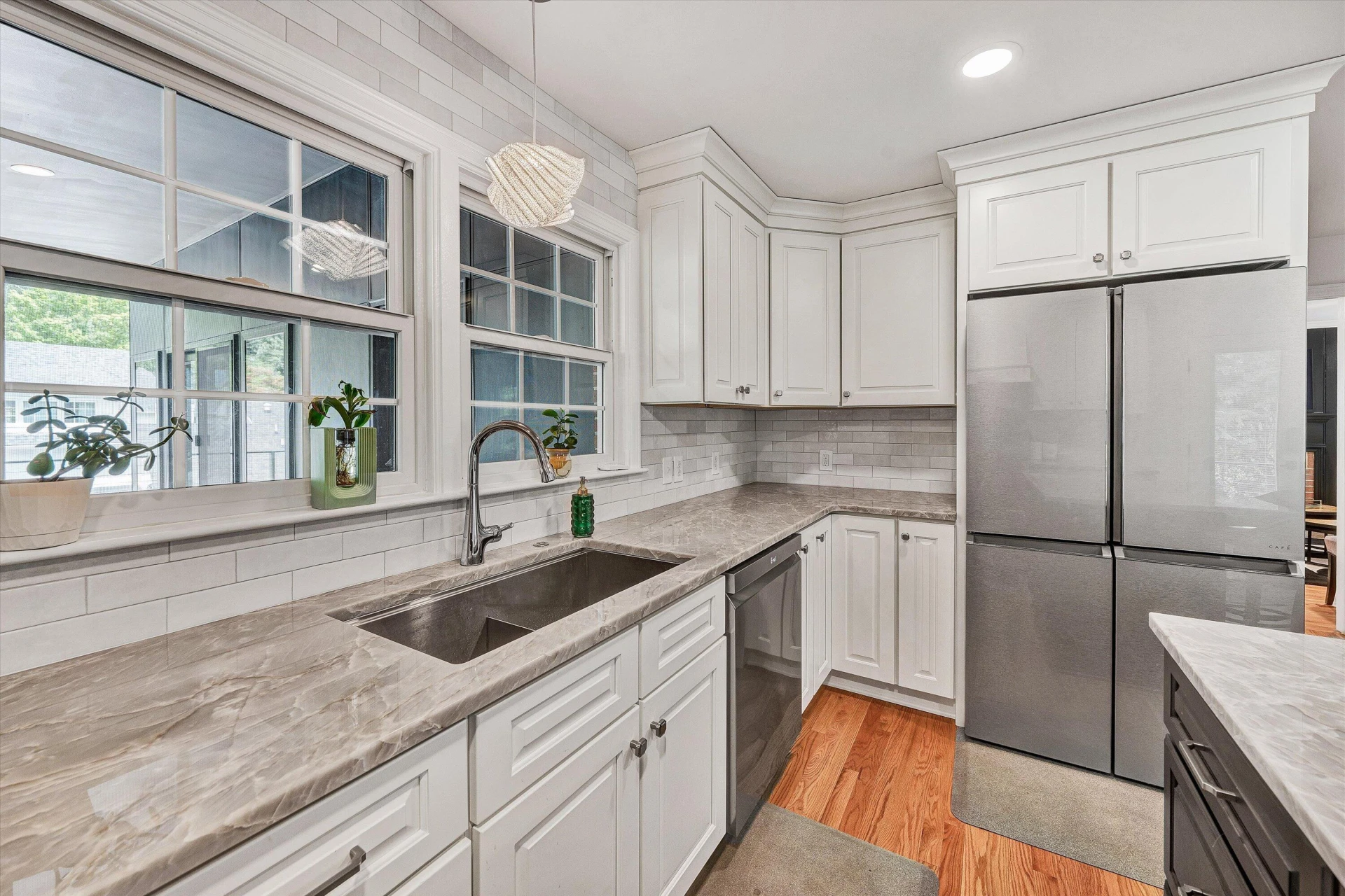140 27th ST SE - Photo 12