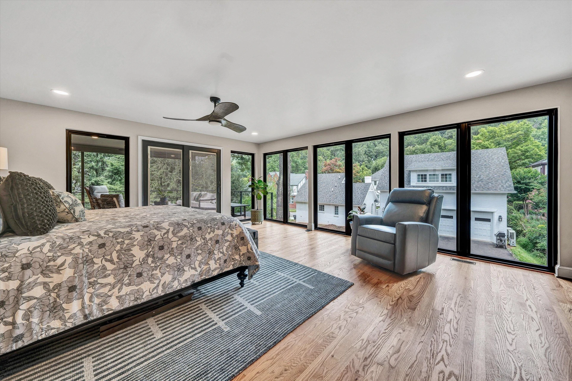 140 27th ST SE - Photo 18