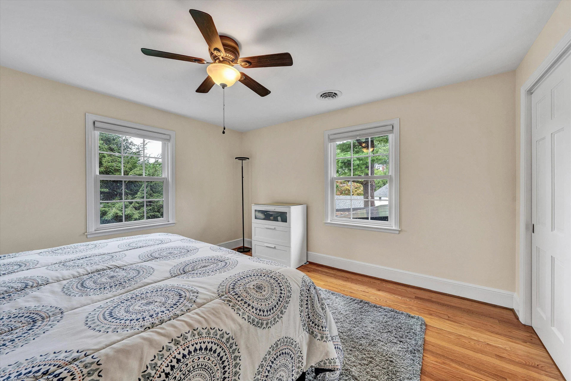 140 27th ST SE - Photo 37