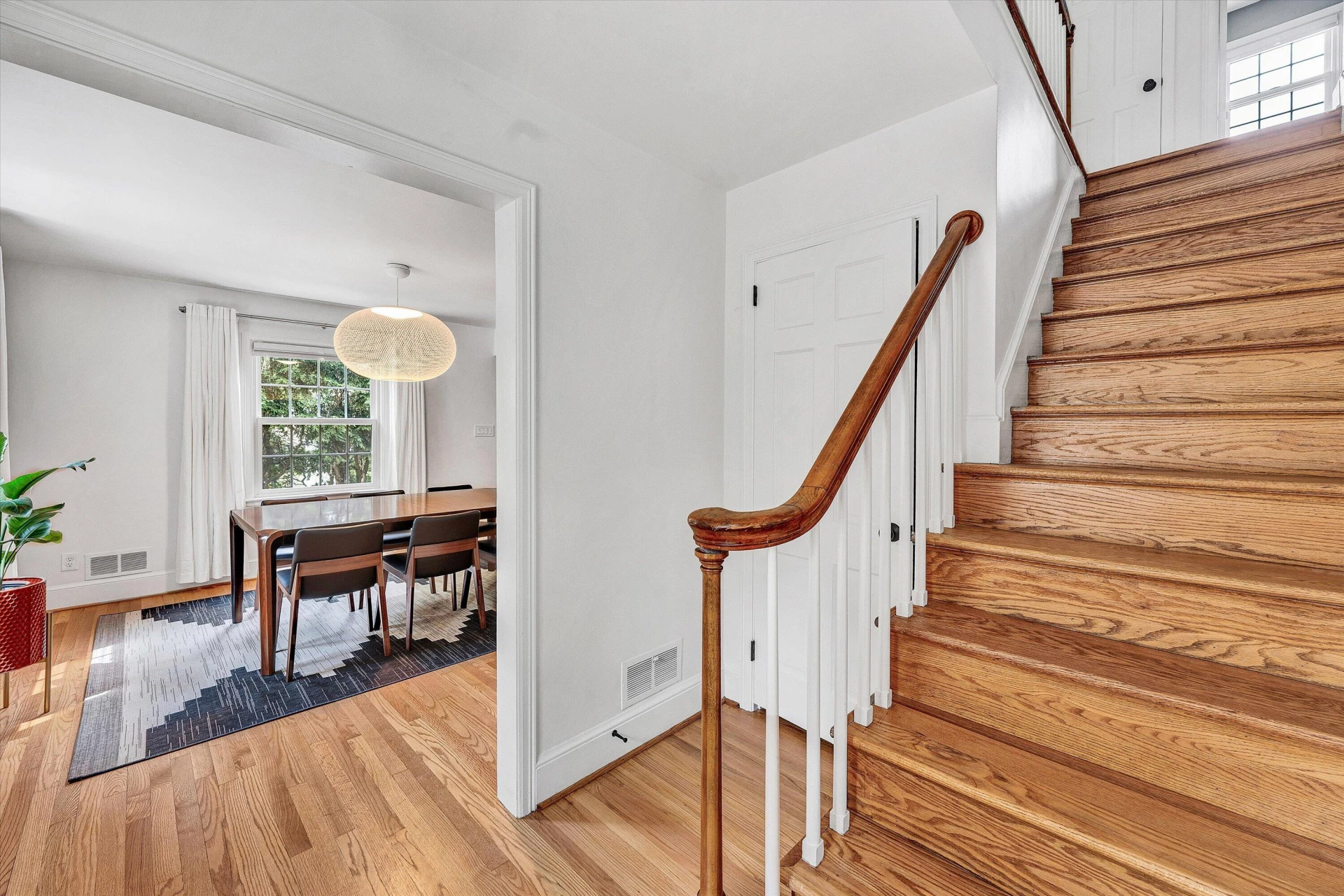 140 27th ST SE - Photo 5