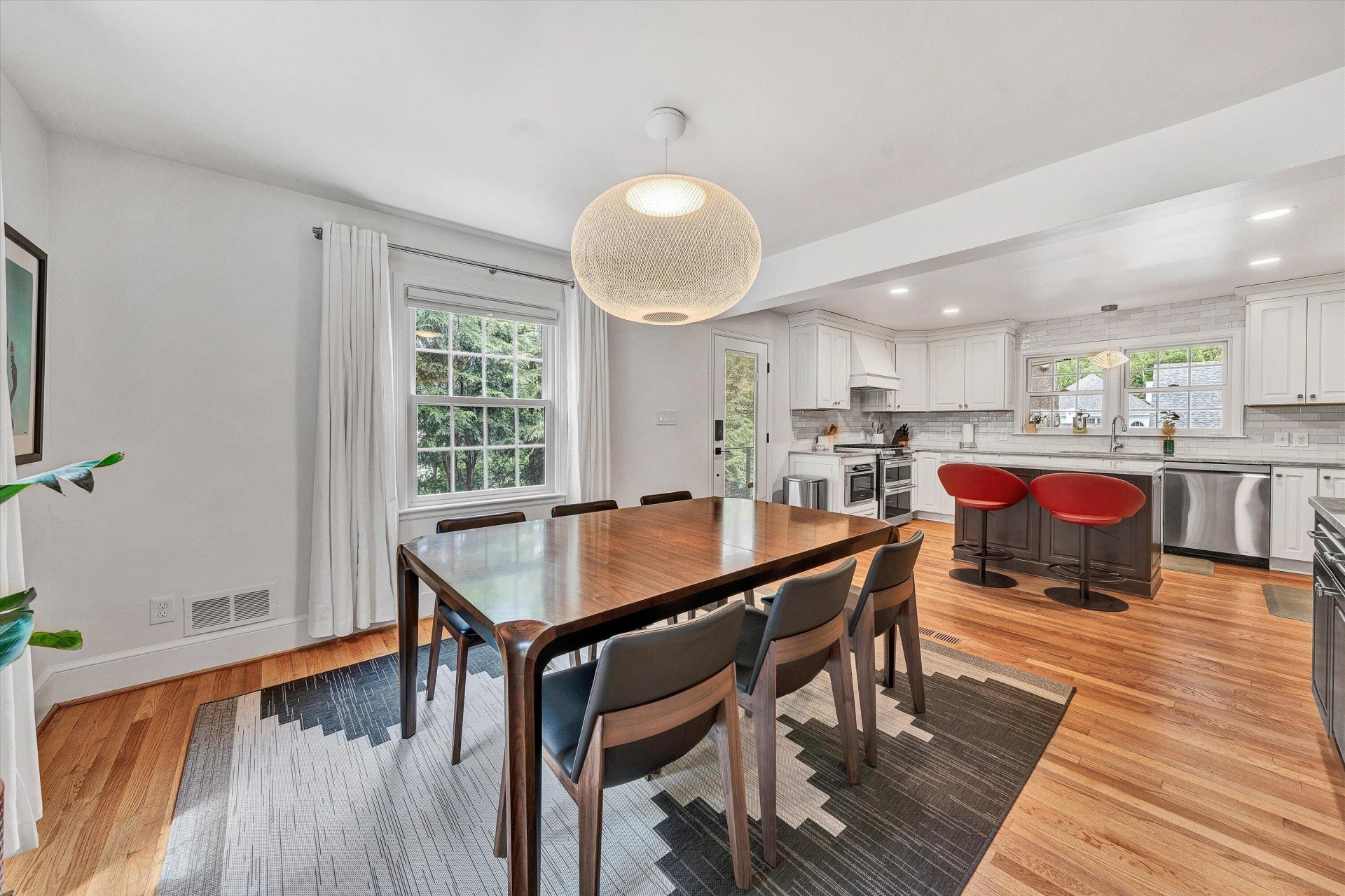 140 27th ST SE - Photo 6