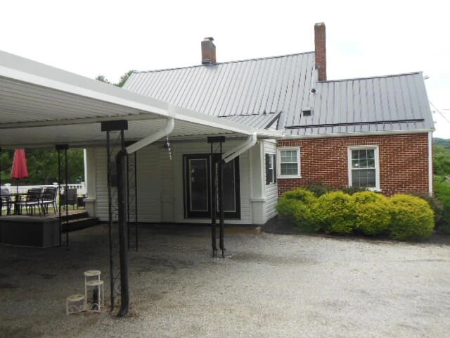 10664 Bent Mountain RD - Photo 2