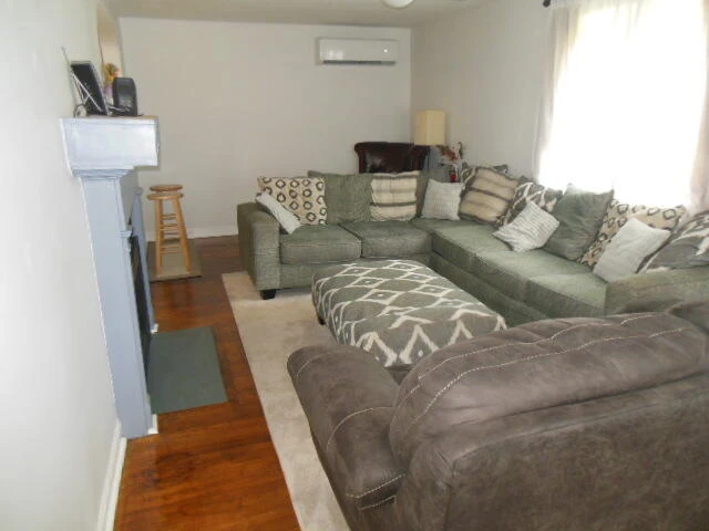 10664 Bent Mountain RD - Photo 7