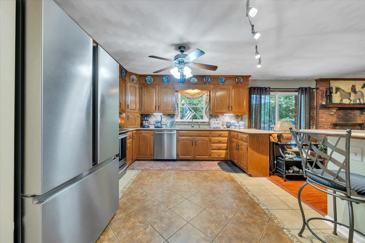 92 Pippin ST - Photo 13