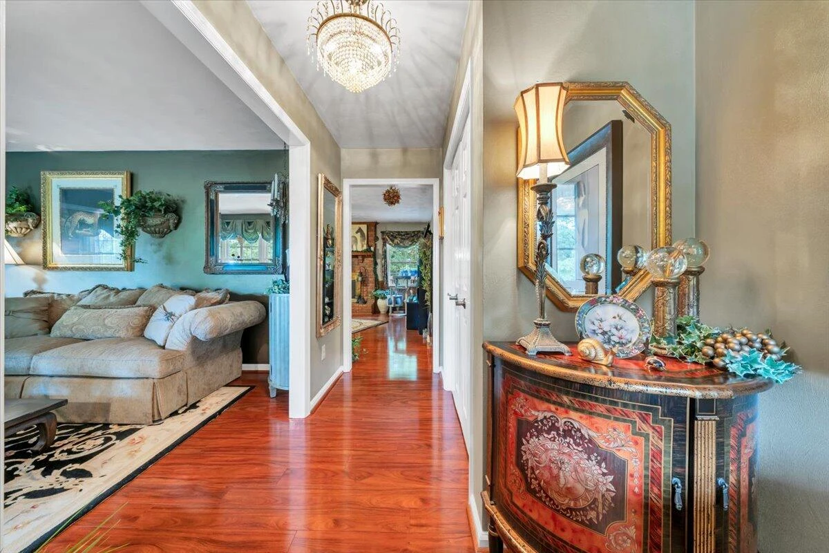 92 Pippin ST - Photo 5