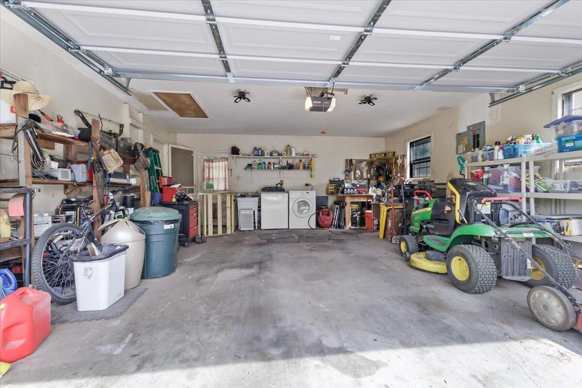 435 Mulberry DR SW - Photo 27