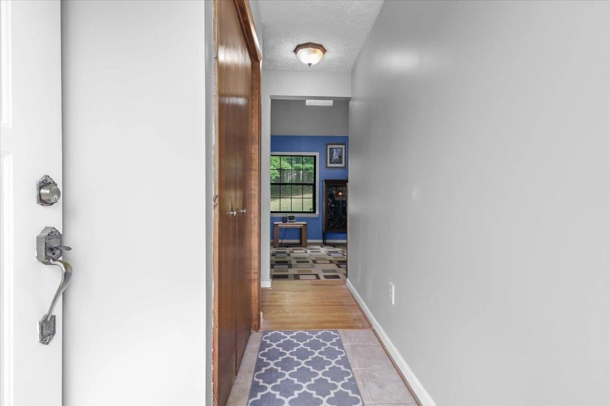 435 Mulberry DR SW - Photo 3