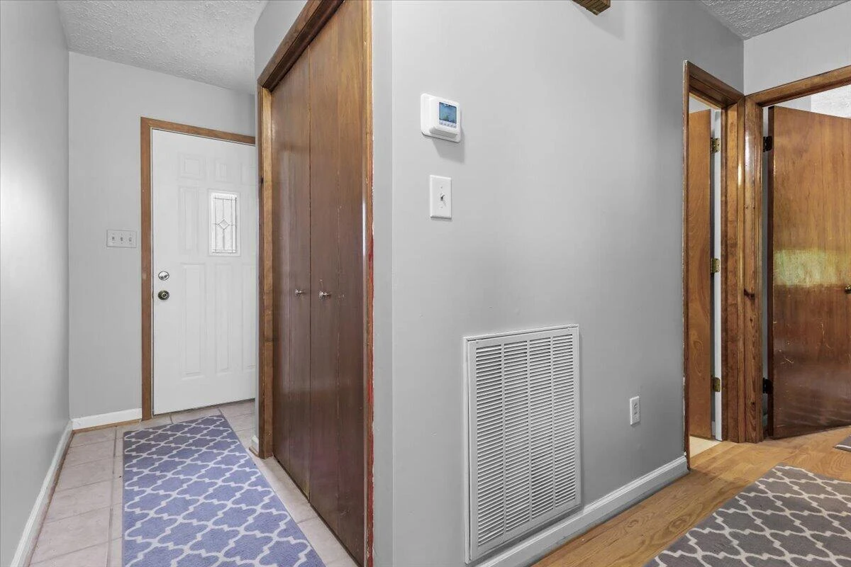 435 Mulberry DR SW - Photo 4