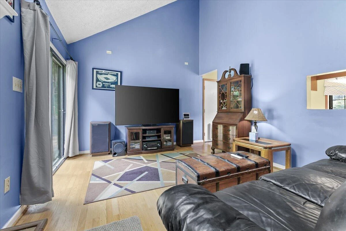 435 Mulberry DR SW - Photo 7