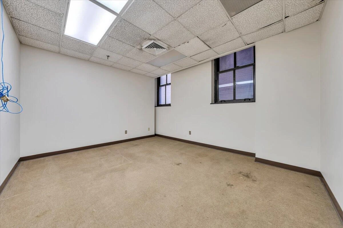 204 S Jefferson ST ## 2 - Photo 31