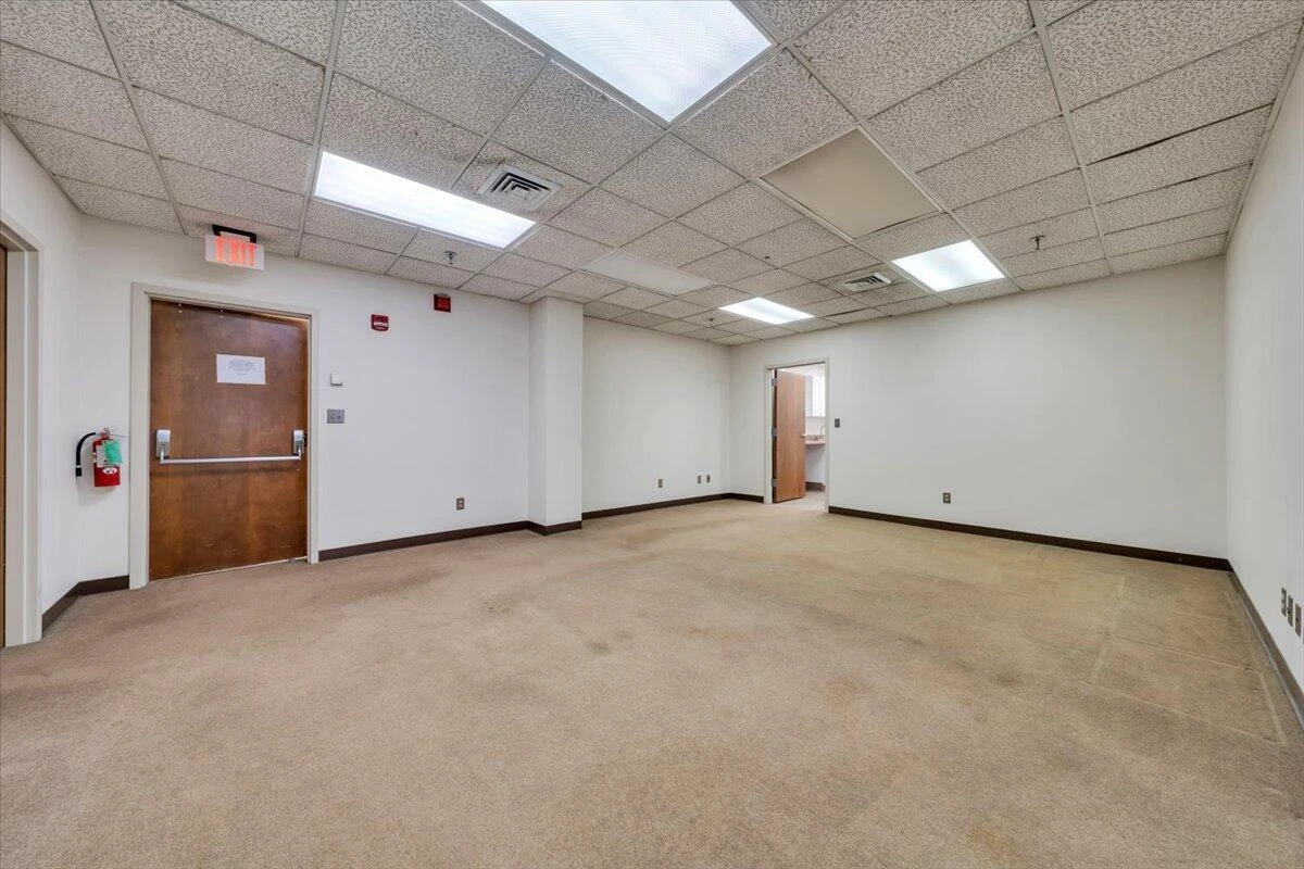 204 S Jefferson ST ## 2 - Photo 33