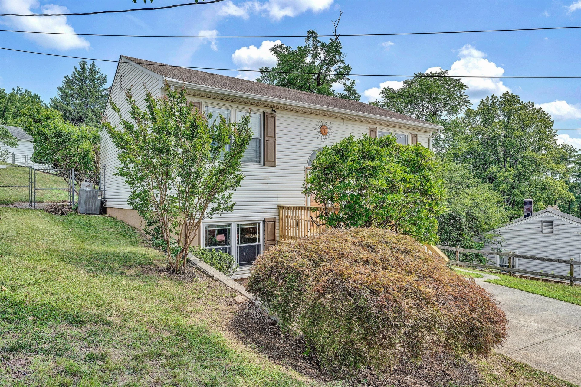 716 S Maple ST - Photo 3
