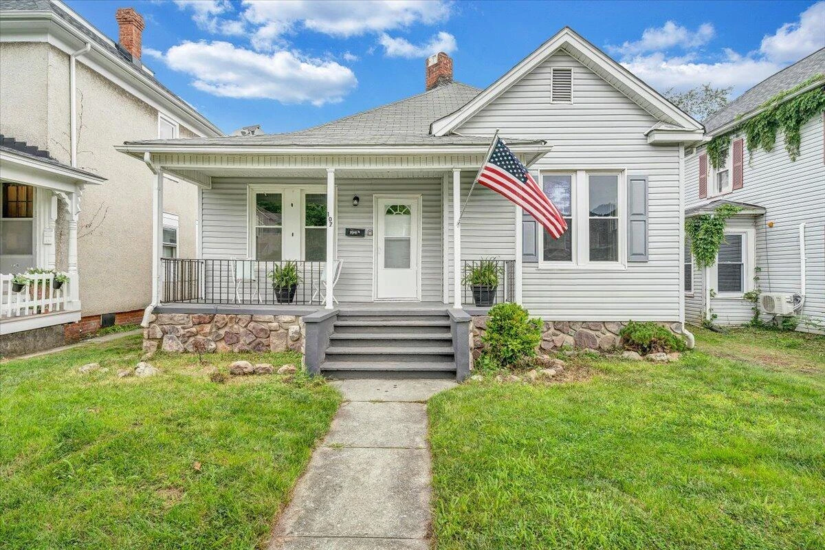 107 N Marion AVE - Photo 6