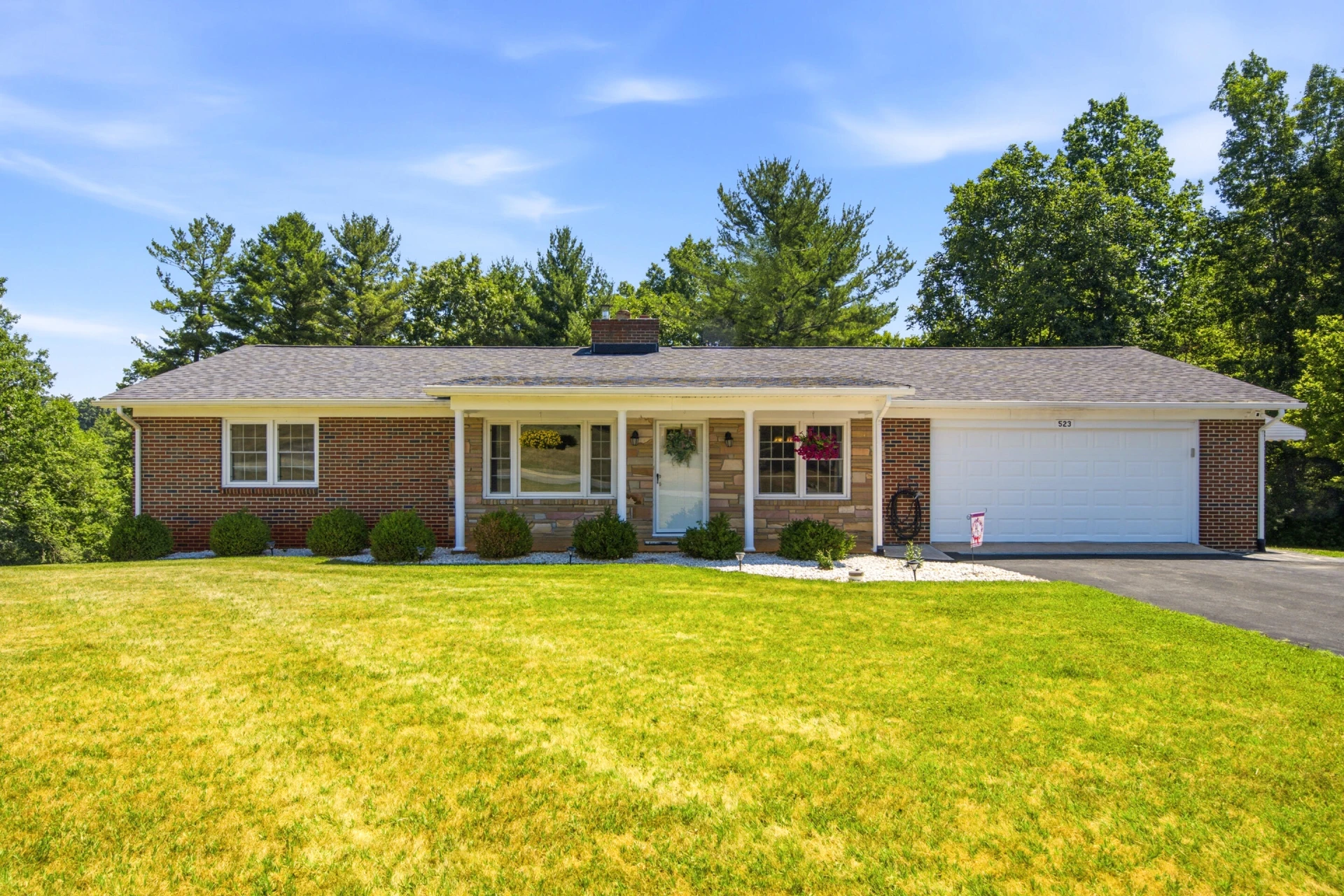523 Christiansburg Pike NE - Photo 3