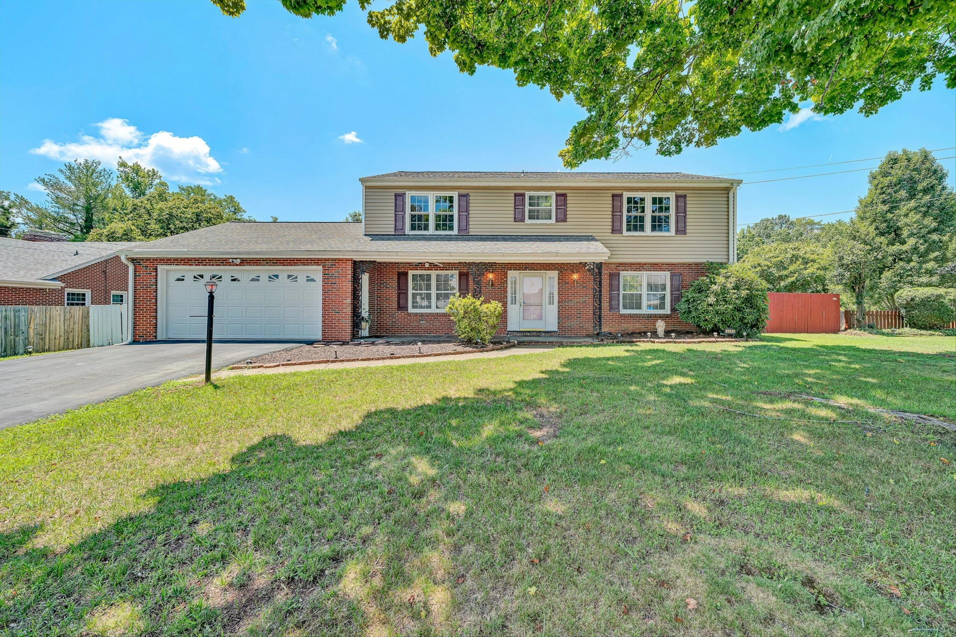 5240 Luwana DR
