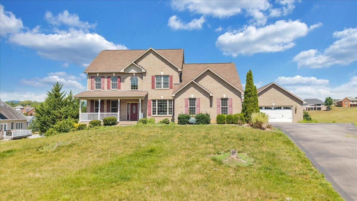 31 Fairway CT