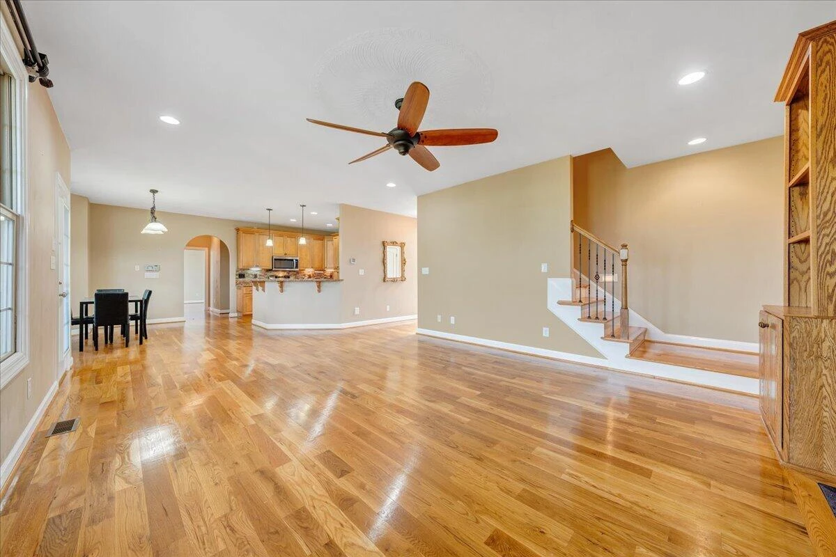 31 Fairway CT - Photo 12