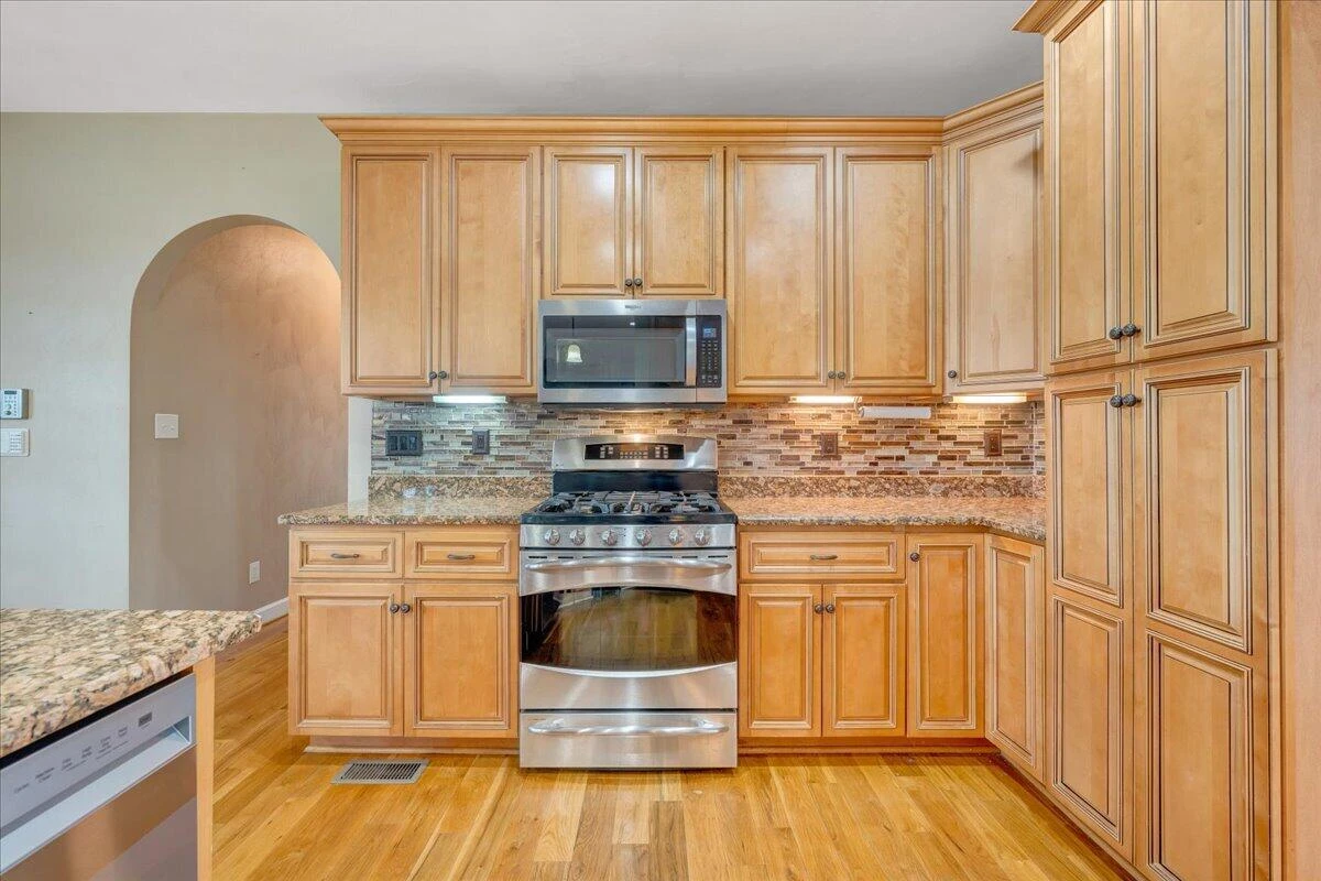 31 Fairway CT - Photo 18