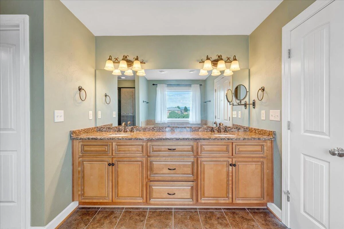 31 Fairway CT - Photo 36