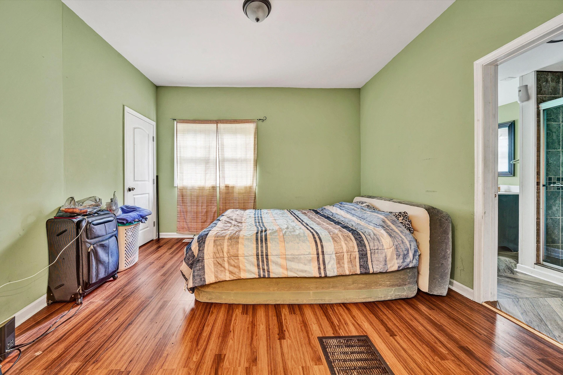 2016 Hanover AVE NW - Photo 8