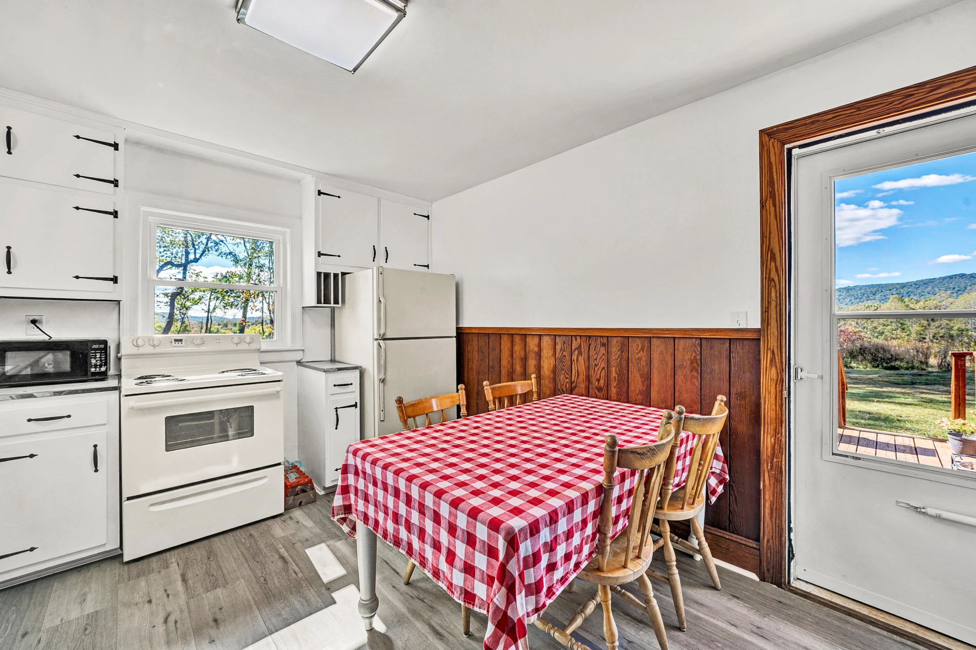 6303 Coopers Mountain RD - Photo 13
