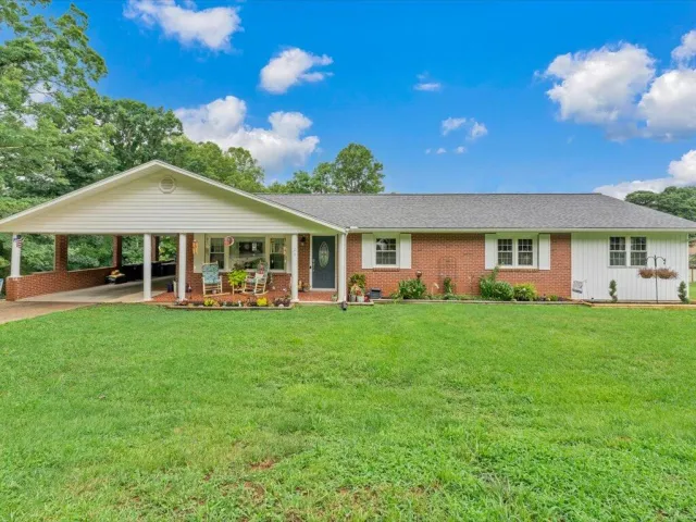 21 Thomas RD, Collinsville, VA, 24078