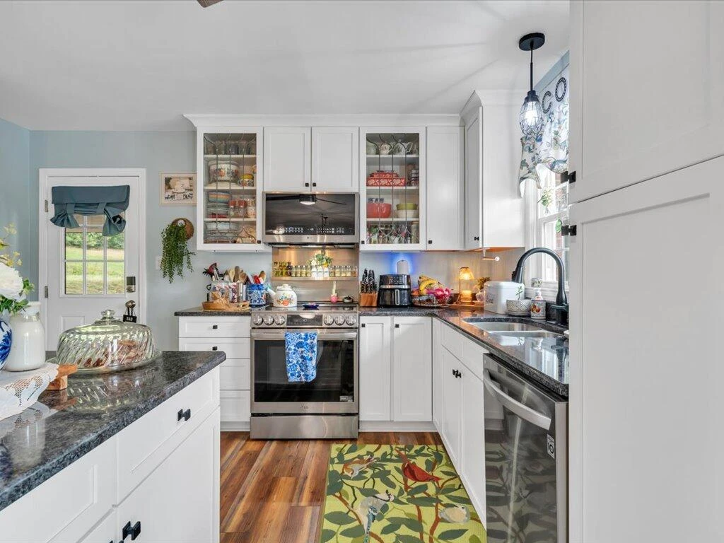 21 Thomas RD - Photo 17