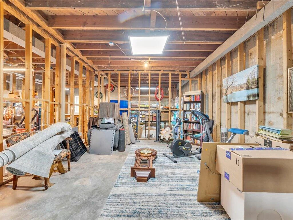 21 Thomas RD - Photo 36