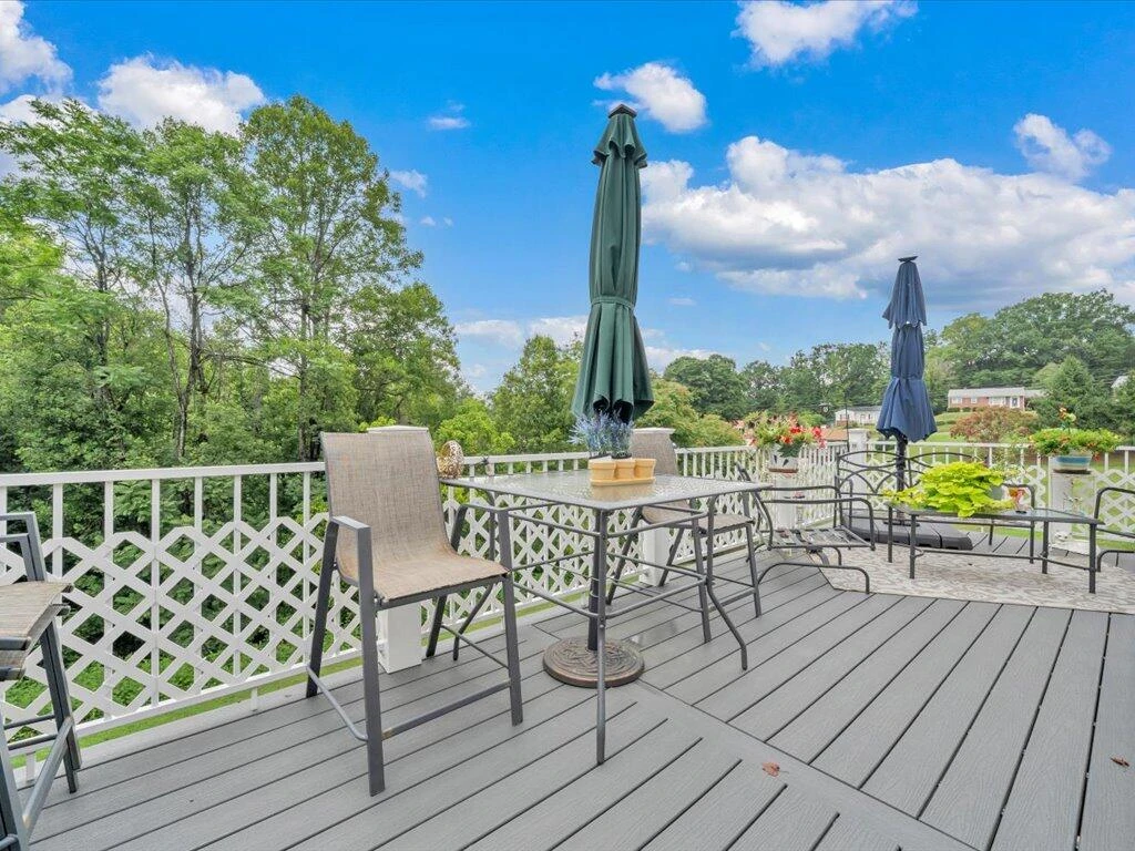 21 Thomas RD - Photo 39