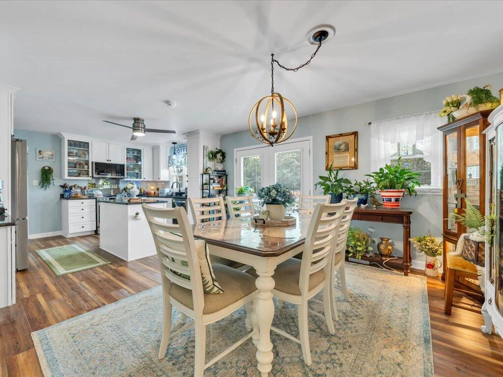 21 Thomas RD - Photo 8