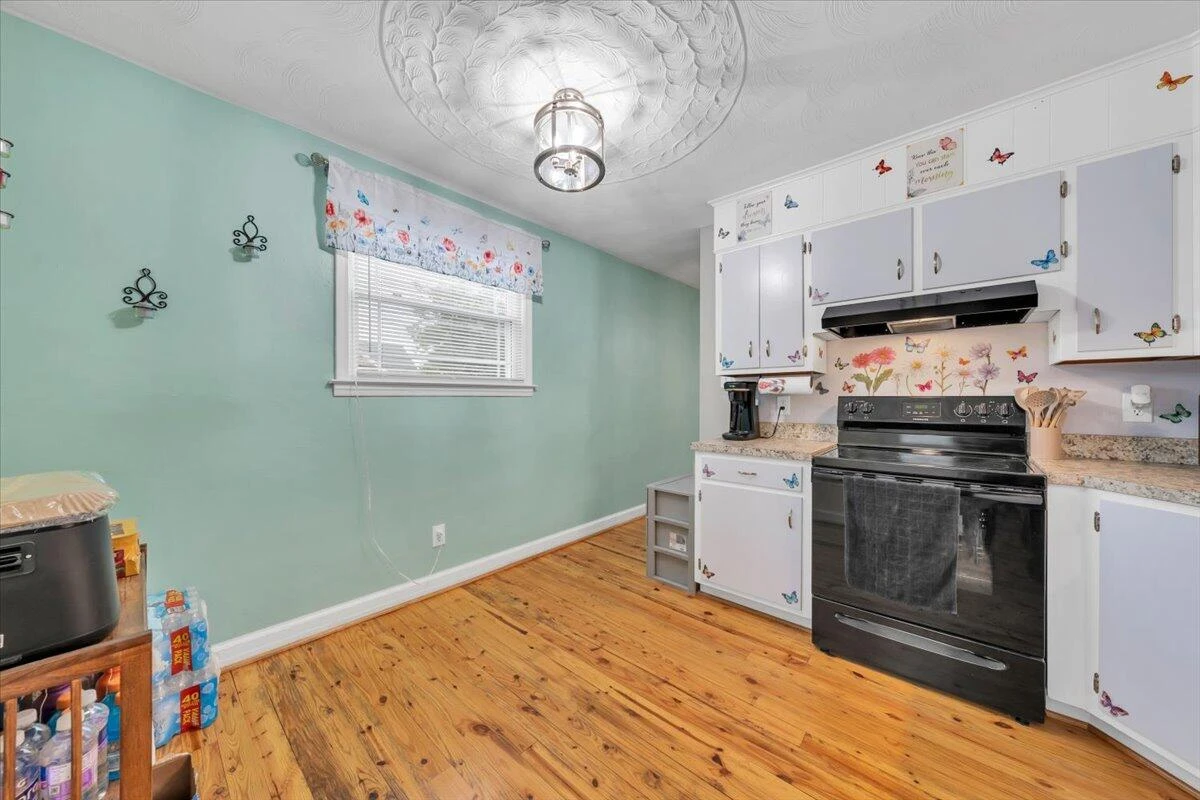 209 Liberty RD NE - Photo 10
