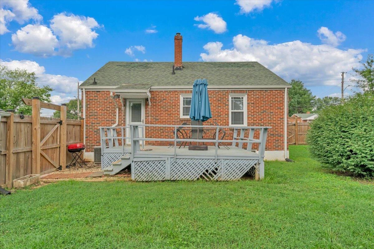 209 Liberty RD NE - Photo 27