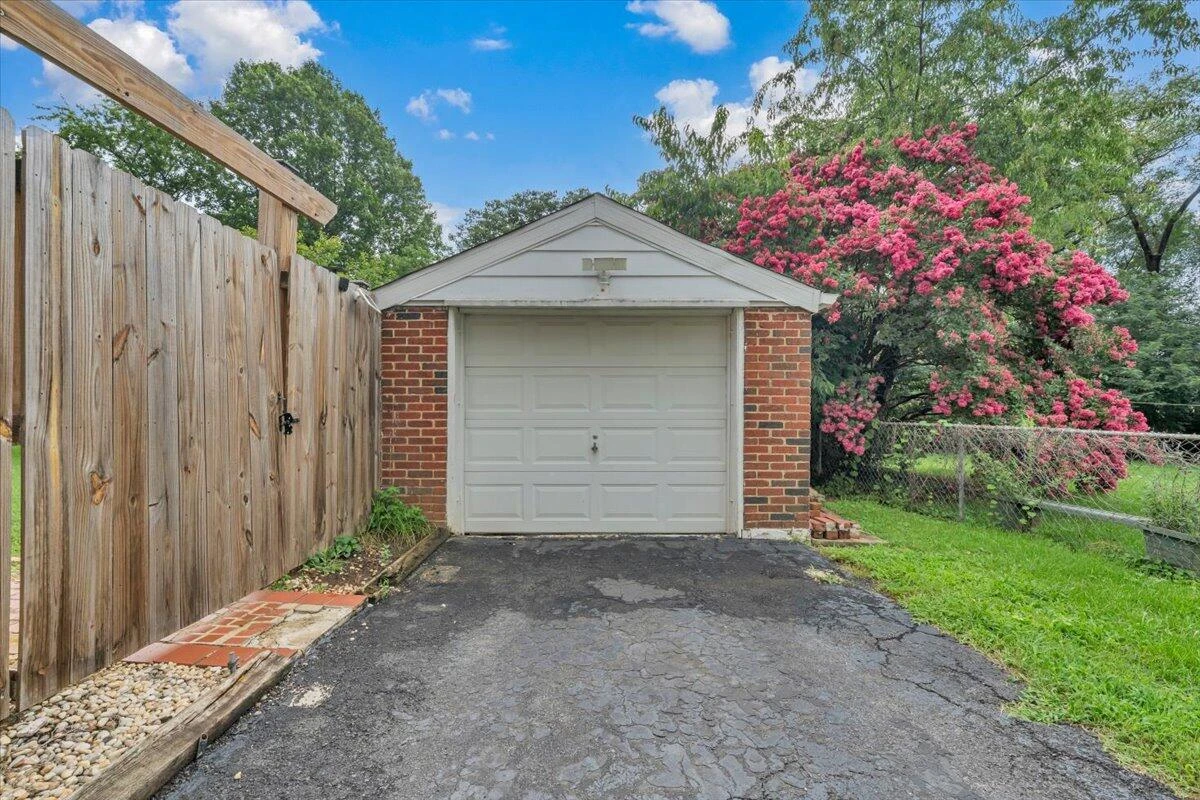 209 Liberty RD NE - Photo 30